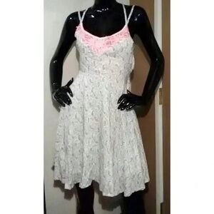 Flying Tomato White and Pink Paisley Open Back Mini Dress